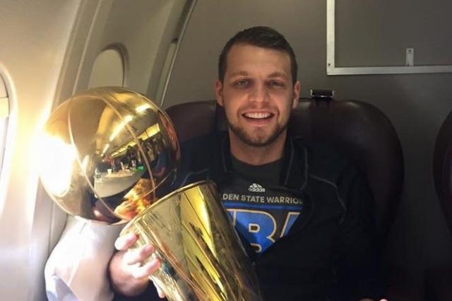 星空体育官网下载入口-勇士死亡五小创始人被挖走！迈尔斯离职引发出走潮